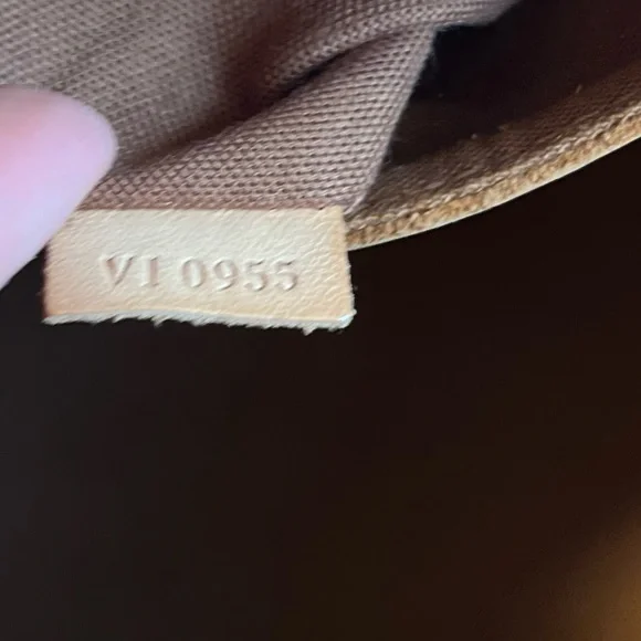 Louis Vuitton Alma PM - Picture 12 of 12